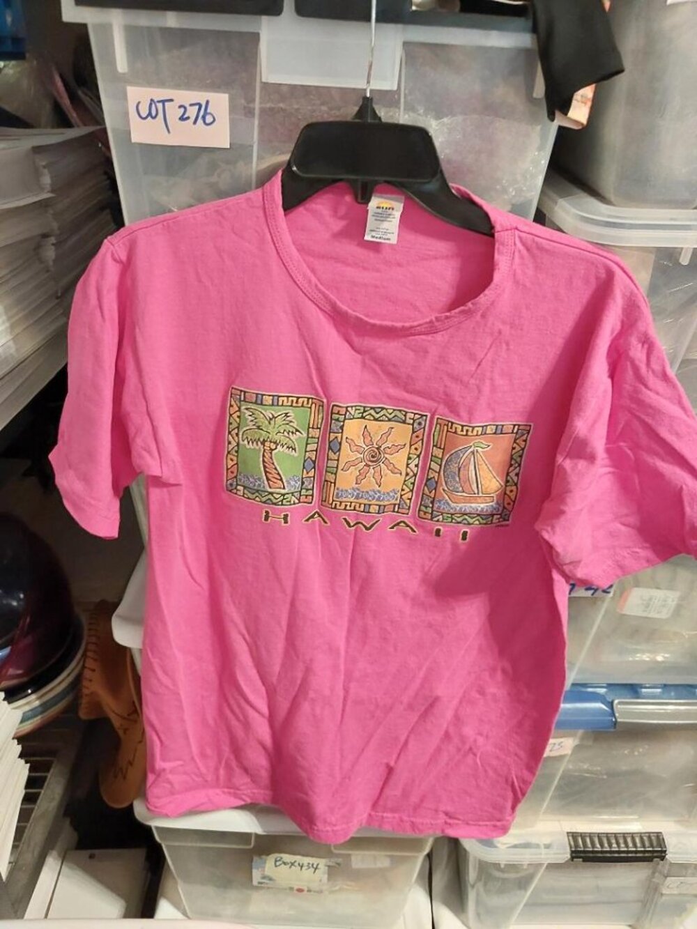 WMN Short Sleeve Tshirt W Palm Tree & Sun& Sailboat W Word "Hawaii" On Pink Sz M